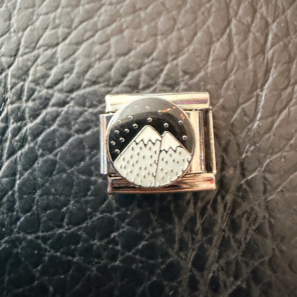 Snowy Mountain Italian Charm – 9mm Night Sky Landscape Link